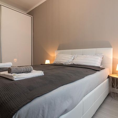 Comfortable & Lovely Apartment Belgrad Exterior foto